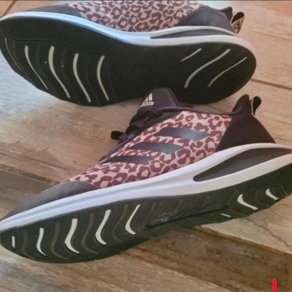 Adidas Youth Size 6.5 Leopard Print Athletic Sneakers - Picture 5 of 7